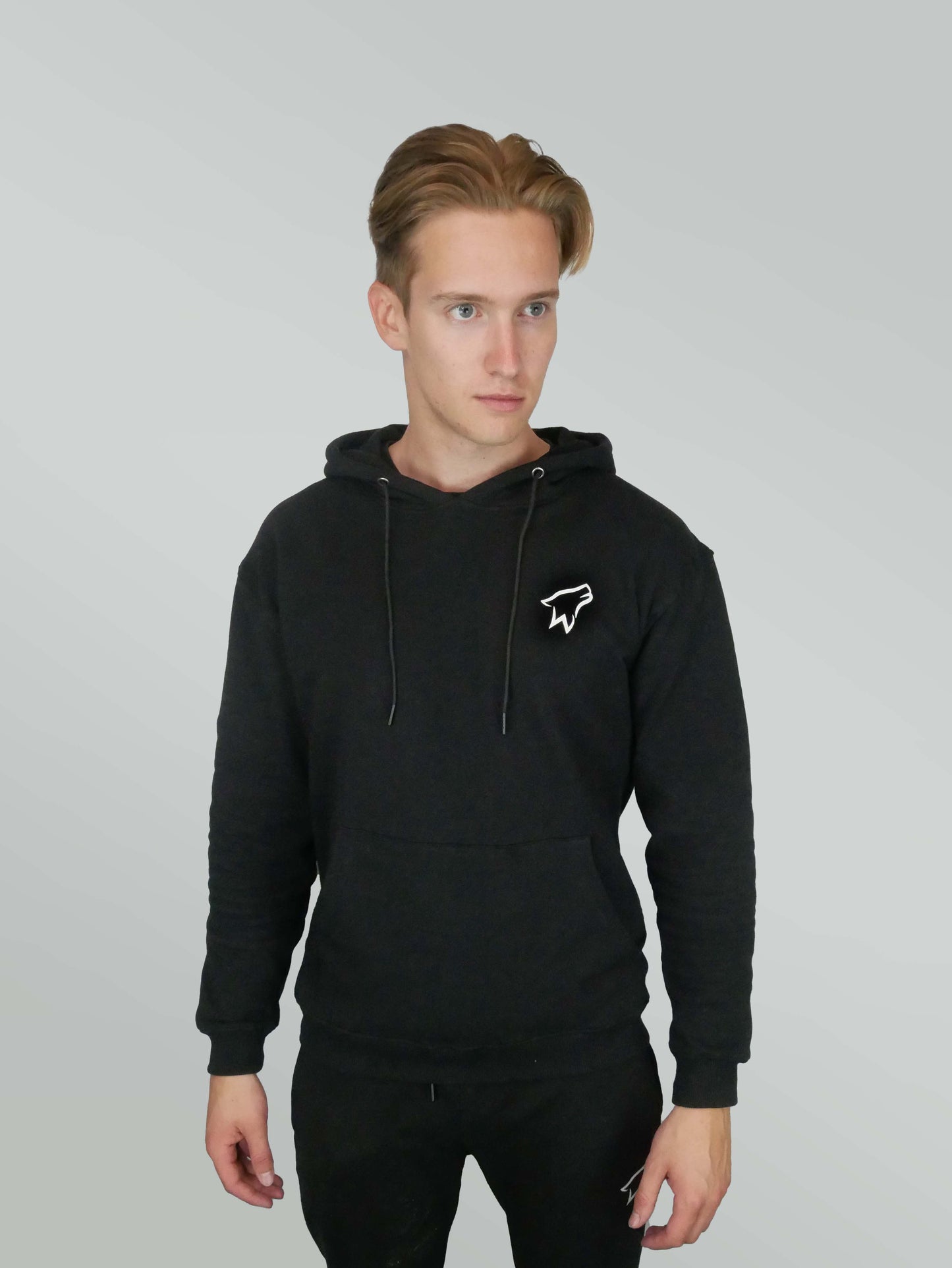 Essential Hoodie Zwart